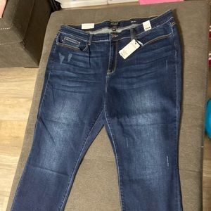 Judy Blue 24W NWT Dark Wash Slim Fit Jeans